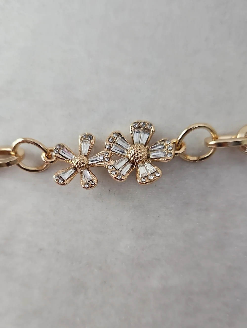 Kate Spade NY NWT Rhinestone Flowers Chain Belt